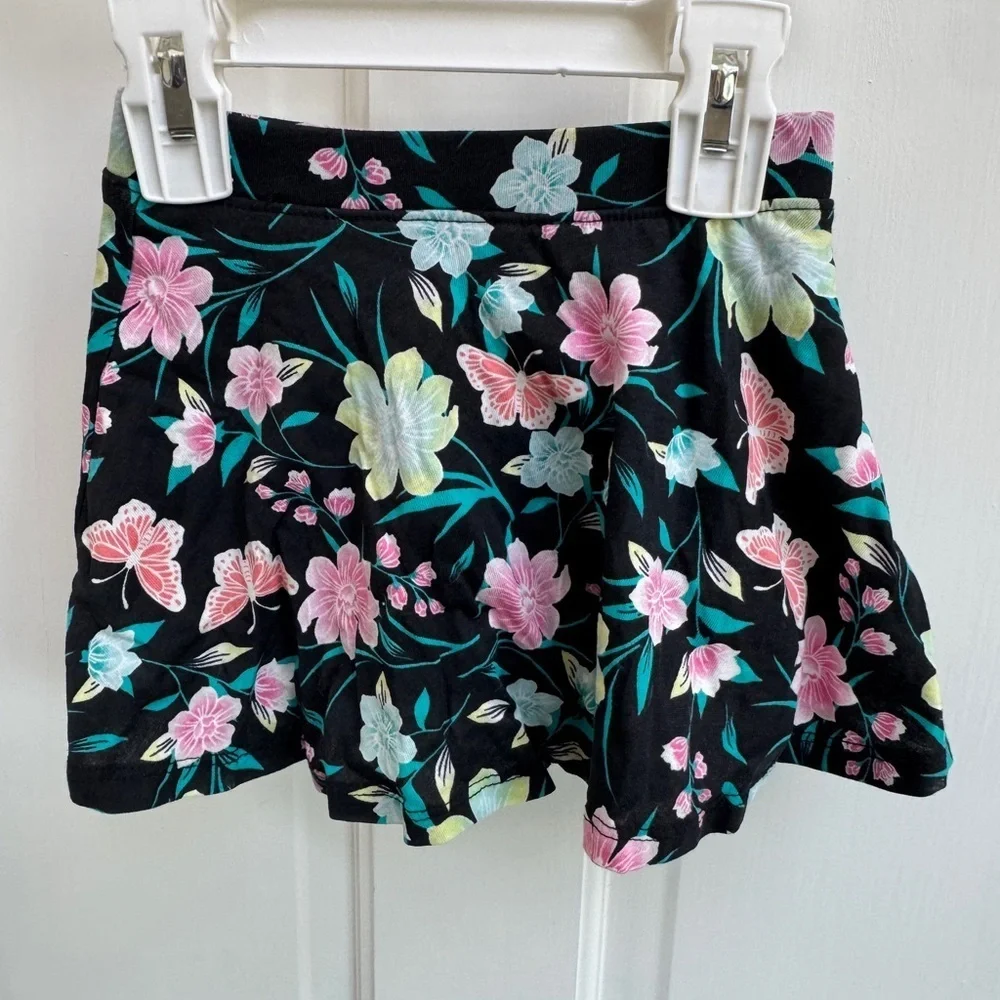 NWOT The Children's Place 2T Girls Black Multicolor Floral Skort Skirt